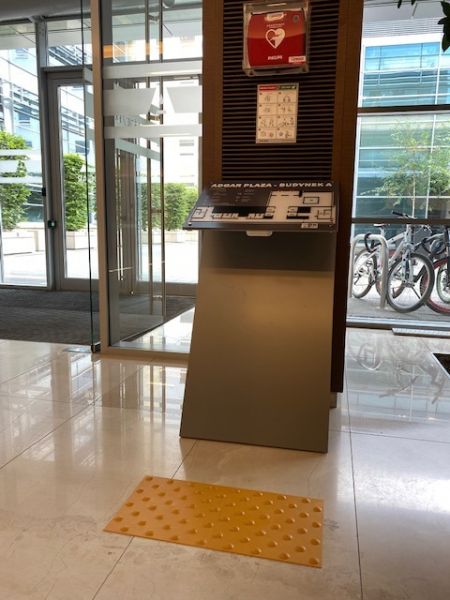 Dotykowy plan informacyjny i pole uwagi Dotykowy plan informacyjny i pole uwagi