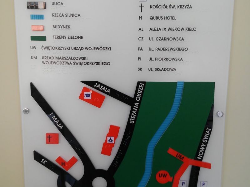 brajlowsko-czarnodrukowa tablica informacyjna  brajlowsko-czarnodrukowa tablica informacyjna