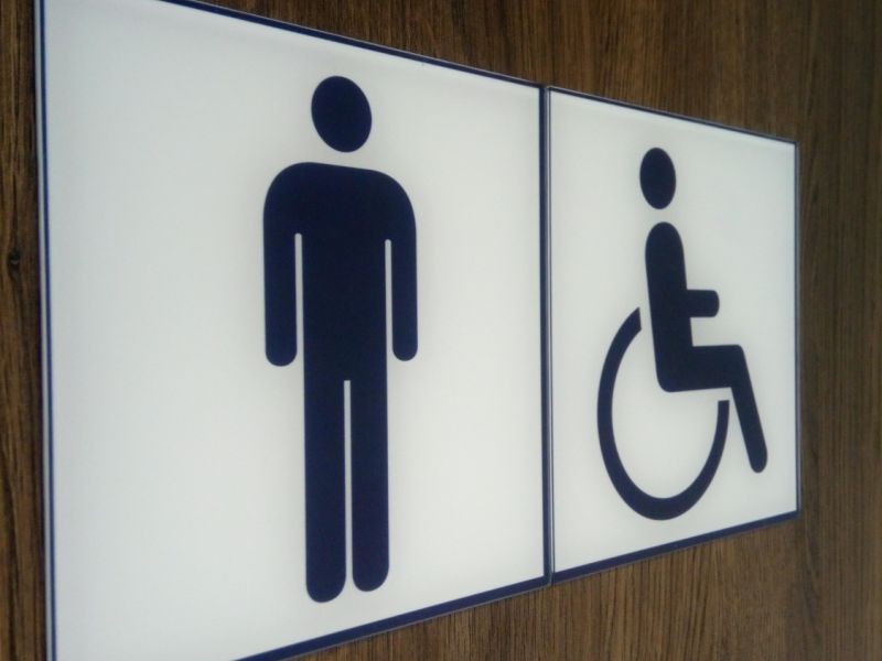 tabliczka z piktogramami na drzwi toalety tabliczka z piktogramami na drzwi toalety