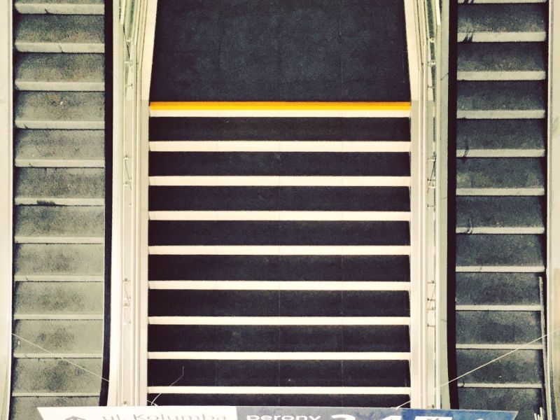 pola uwagi na schodach pola uwagi na schodach