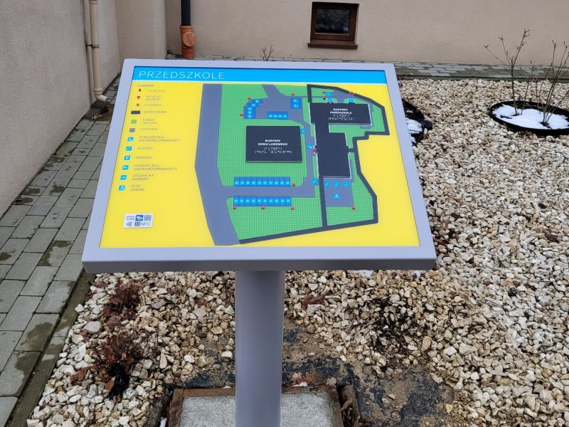 Dotykowy plan informacyjny ze znacznikami YourWay Beacon i NFC Dotykowy plan informacyjny ze znacznikami YourWay Beacon i NFC