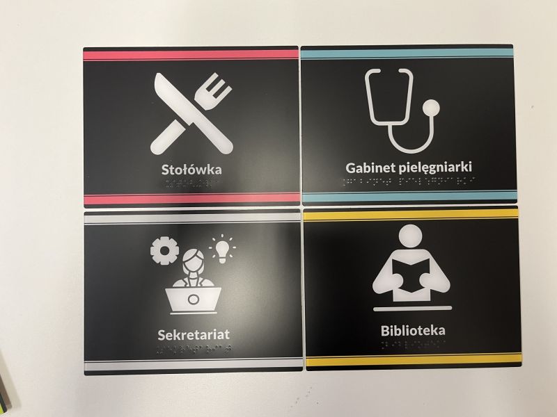 Tyflograficzne tabliczki informacyjne z piktogramami Tyflograficzne tabliczki informacyjne z piktogramami