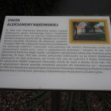  tabliczka informacyjna z brajlowskim i czarnodrukowym opisem oraz rycinami obiektu muzealnego