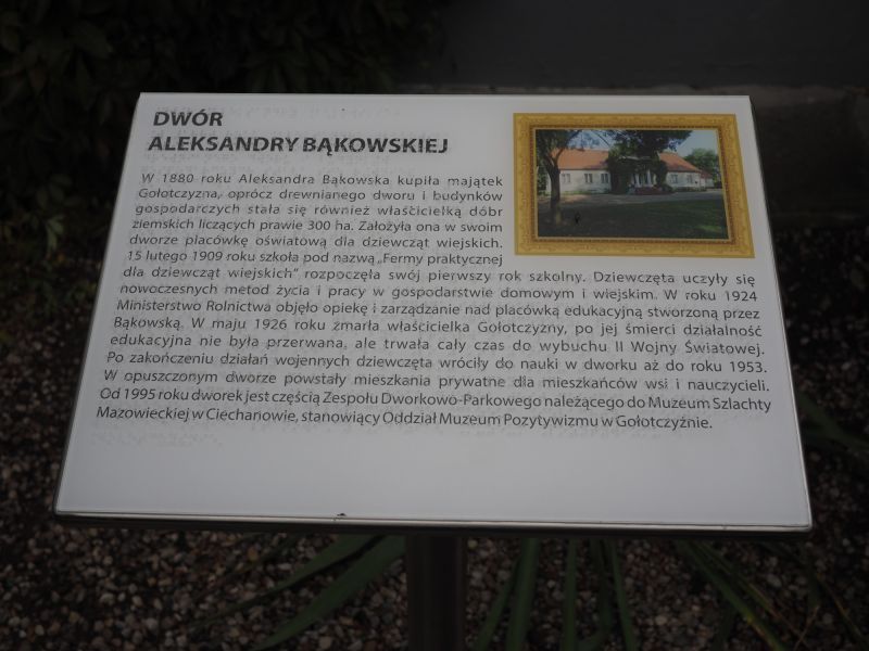 tabliczka informacyjna z brajlowskim i czarnodrukowym opisem oraz rycinami obiektu muzealnego  tabliczka informacyjna z brajlowskim i czarnodrukowym opisem oraz rycinami obiektu muzealnego