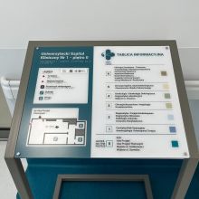 Tyflograficzny plan informacyjny ze znacznikami YourWay Beacon i NFC w Uniwersyteckim Szpitalu Klinicznym nr 1 w Lublinie.