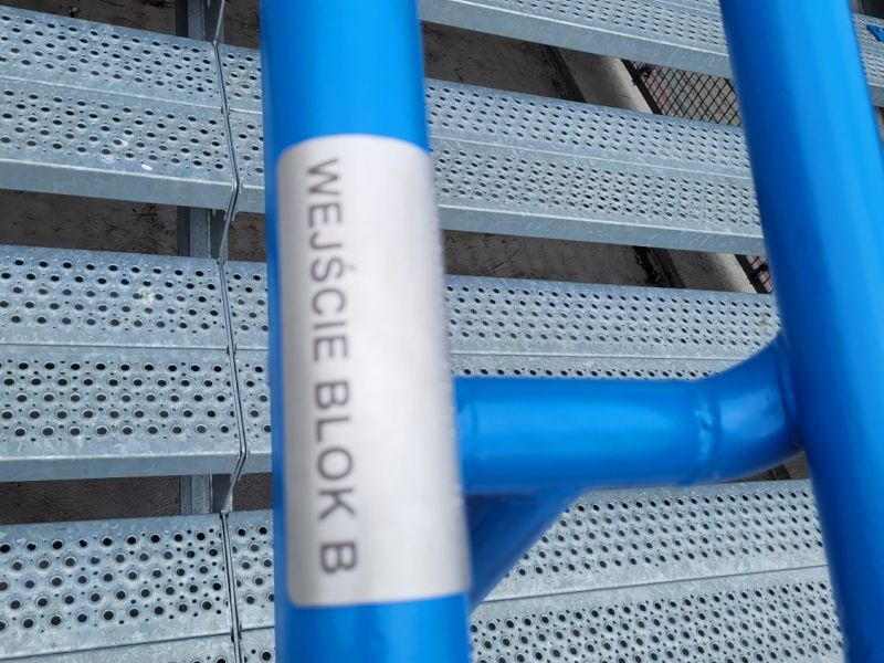 brajlowska tabliczka na poręcz brajlowska tabliczka na poręcz